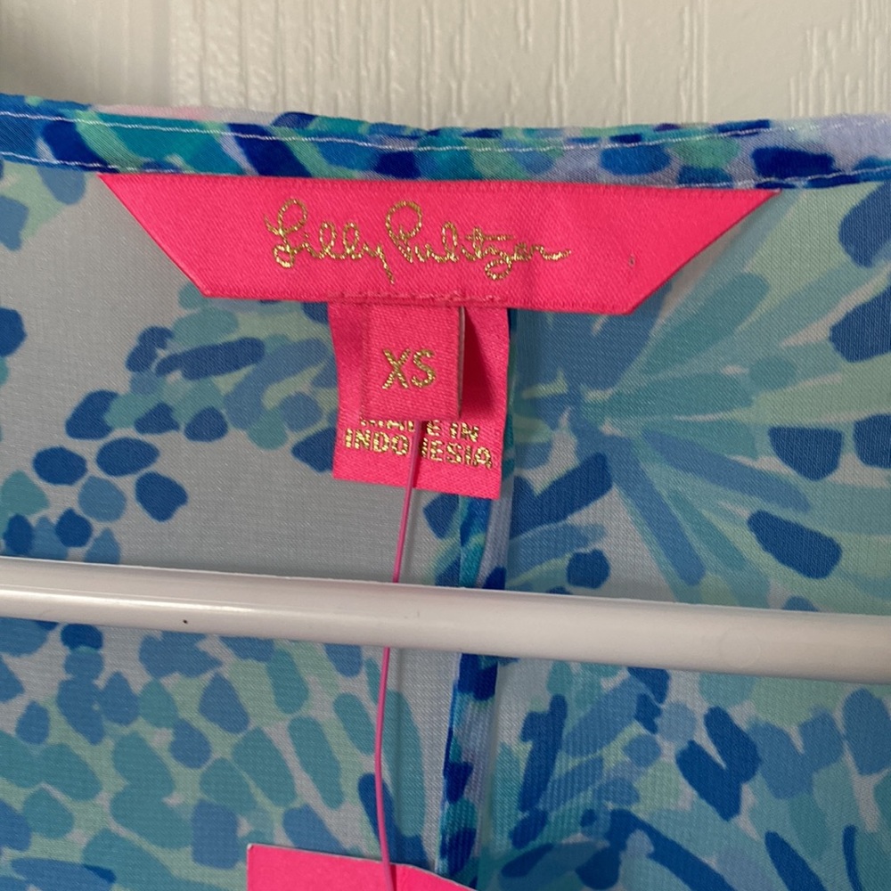 Lilly Pulitzer Motley Printed Coverup - Picture 7 of 14
